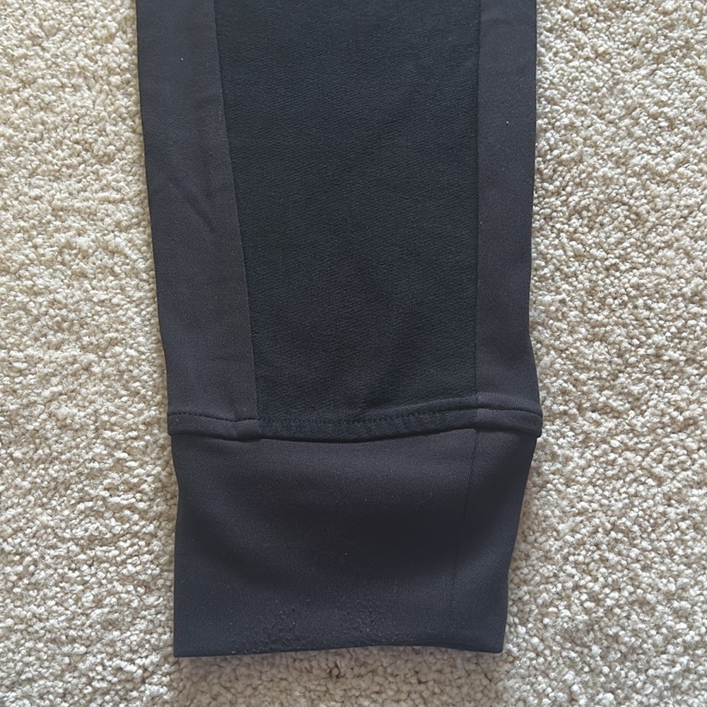 Athleta Headlands Hybrid Trek Mid Rise Joggers Size 2, Black, Like New!! - Picture 5 of 7